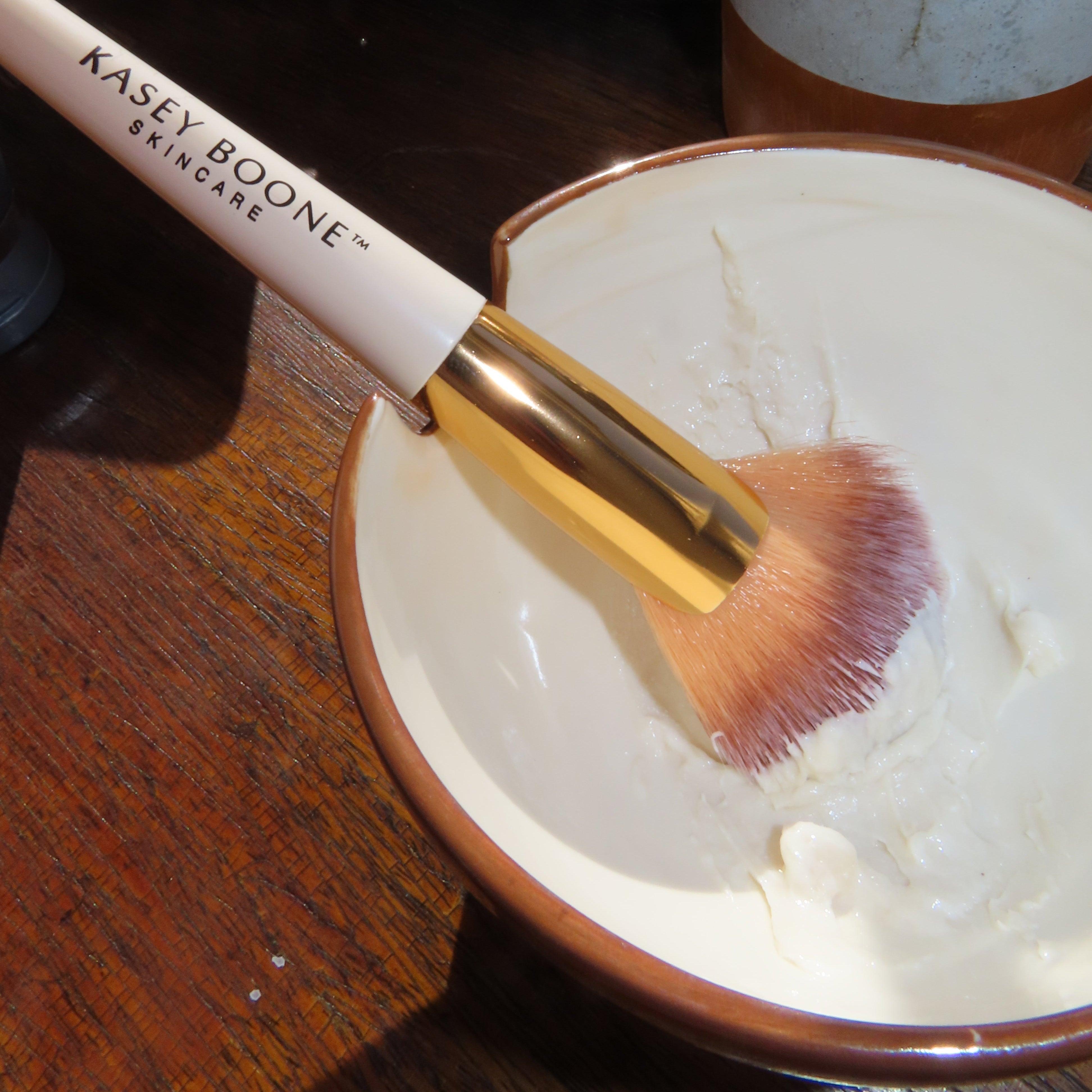 Crème Fan Brush
