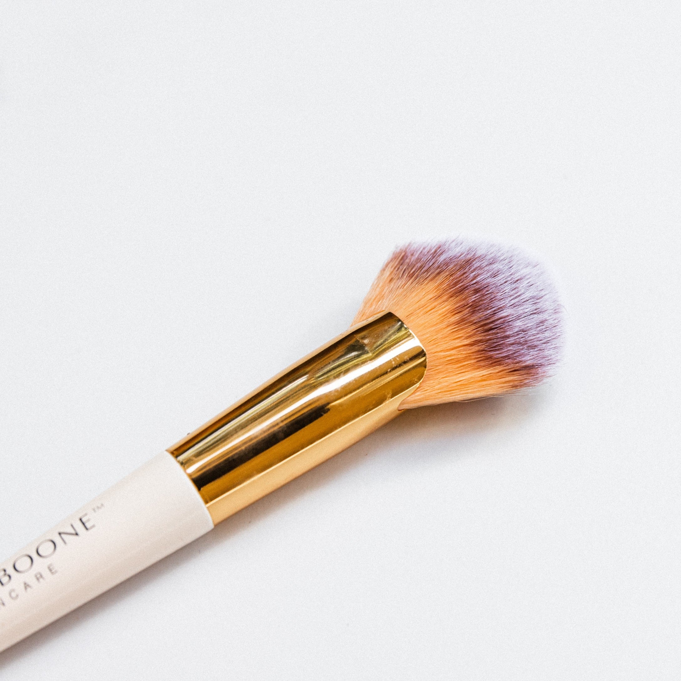 Crème Fan Brush